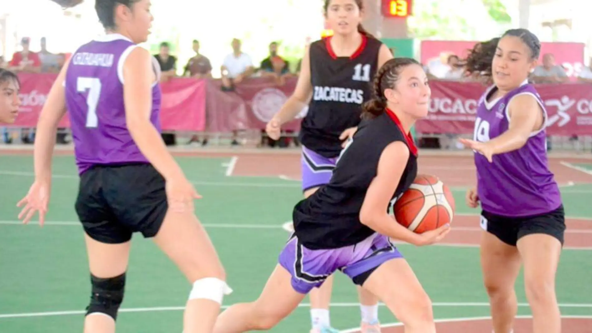 Selección zacatecana de basquetbol contra Chihuahua